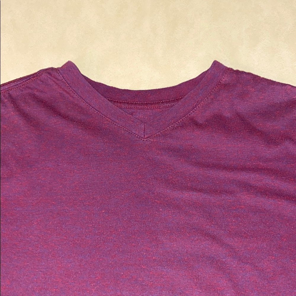 Boys Burgundy V Neck t-shirt size large